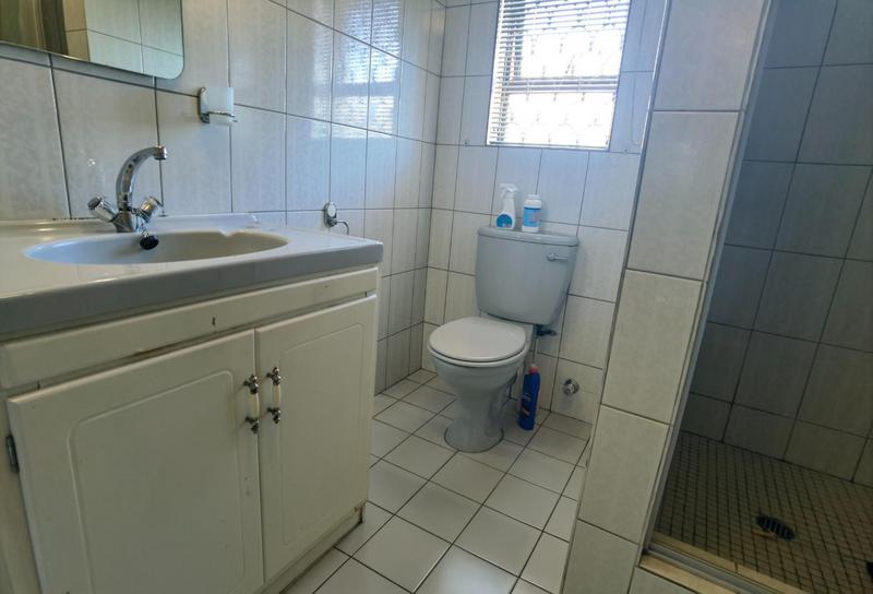 6 Bedroom Property for Sale in Cravenby Western Cape